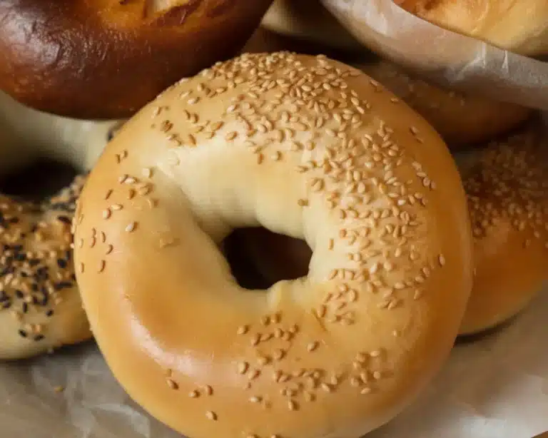 Delicious keto bagels made with 5 simple ingredients, gluten-free and perfect for breakfast.